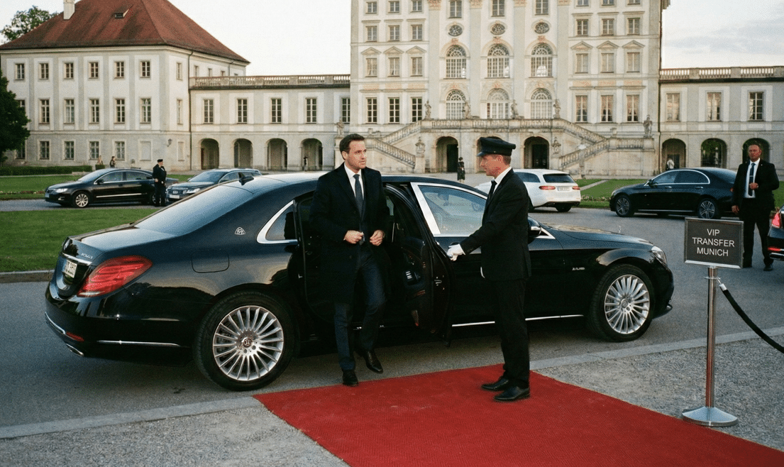 VIP Limousine & Transfer Services in Munich for Tourists & Families
